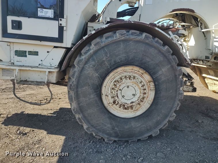 image for item DO3752 2001 Terex TS14G  conventional scraper