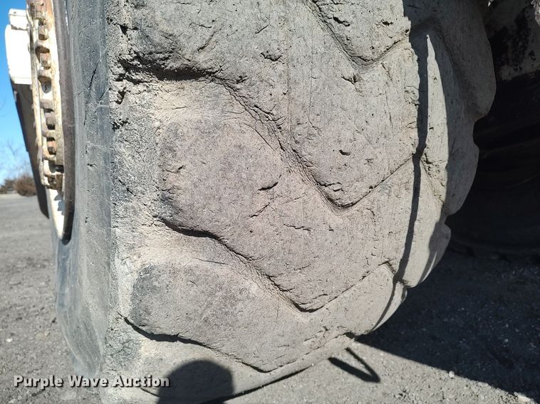 image for item DO3752 2001 Terex TS14G  conventional scraper