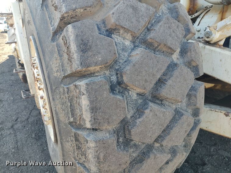 image for item DO3752 2001 Terex TS14G  conventional scraper