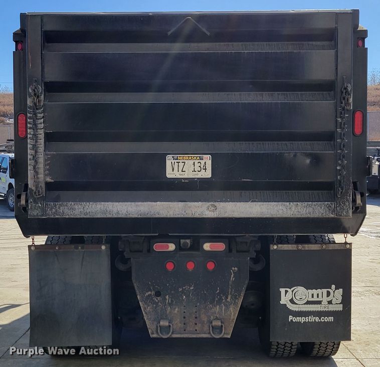 image for item DO4170 2002 Mack CV713 Granite  dump truck