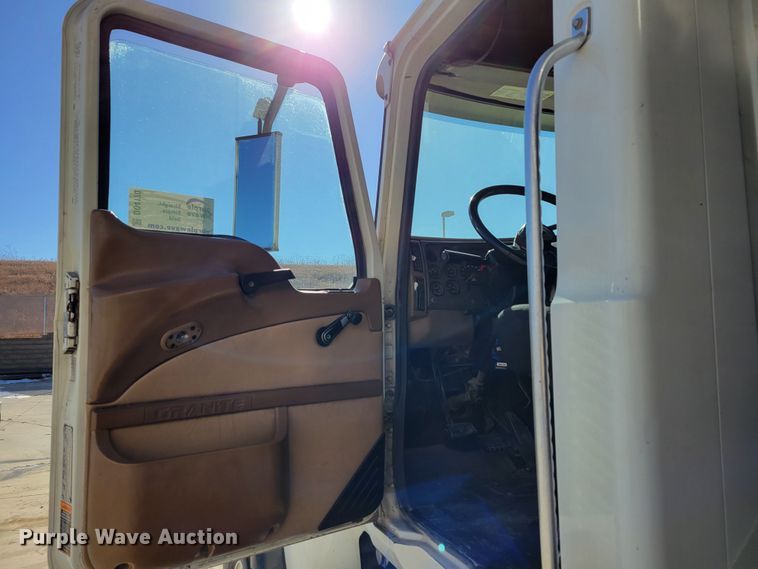 image for item DO4170 2002 Mack CV713 Granite  dump truck