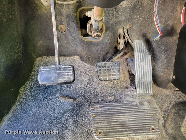 image for item DO4170 2002 Mack CV713 Granite  dump truck