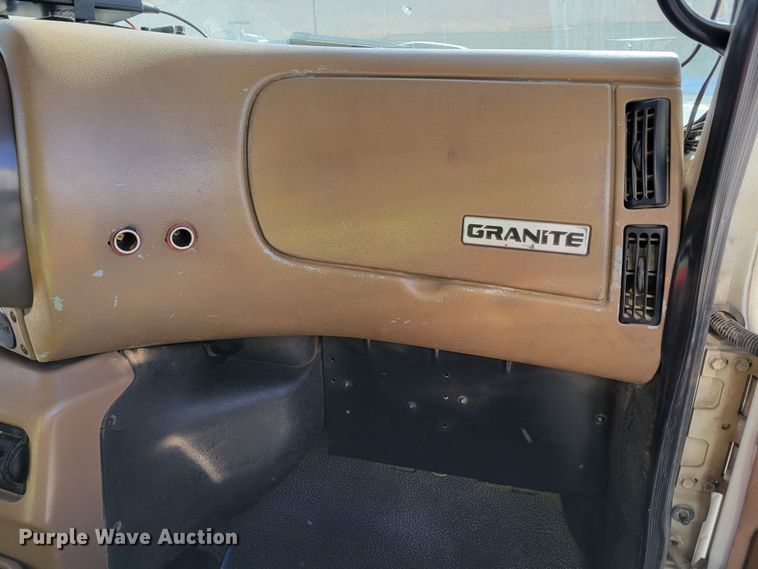 image for item DO4170 2002 Mack CV713 Granite  dump truck