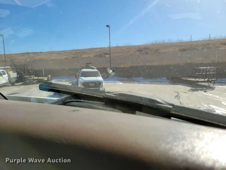 image for item DO4170 2002 Mack CV713 Granite  dump truck