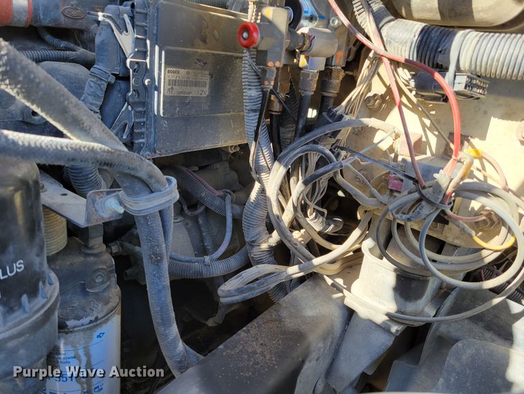 image for item DO4170 2002 Mack CV713 Granite  dump truck