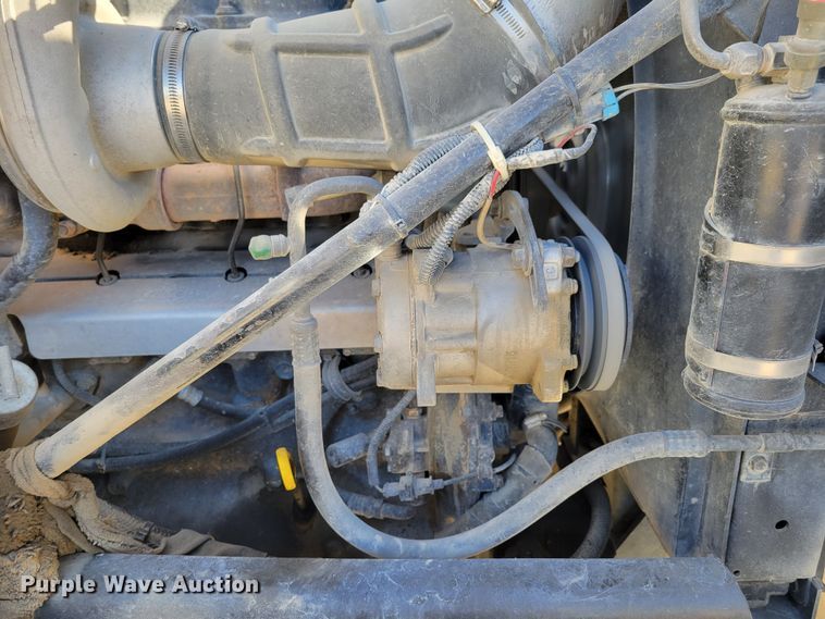 image for item DO4170 2002 Mack CV713 Granite  dump truck