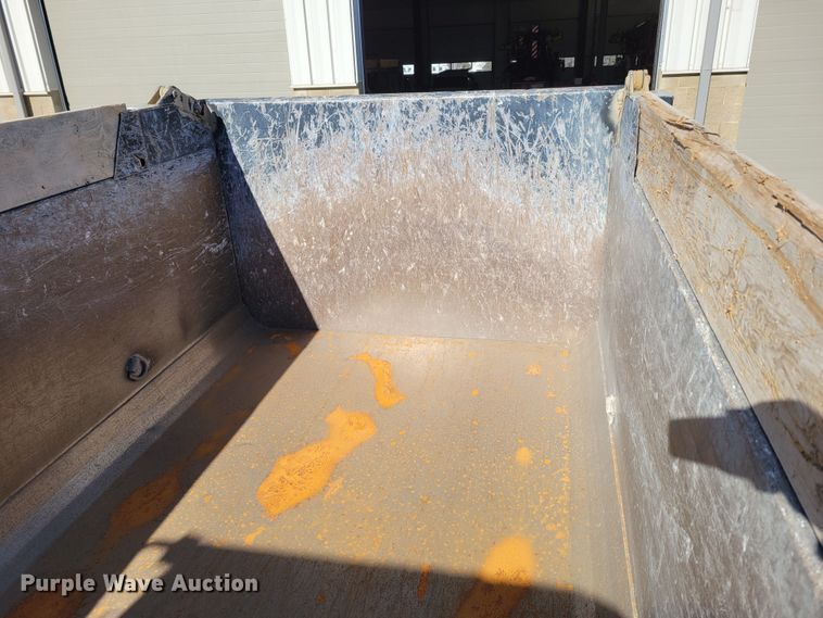 image for item DO4170 2002 Mack CV713 Granite  dump truck