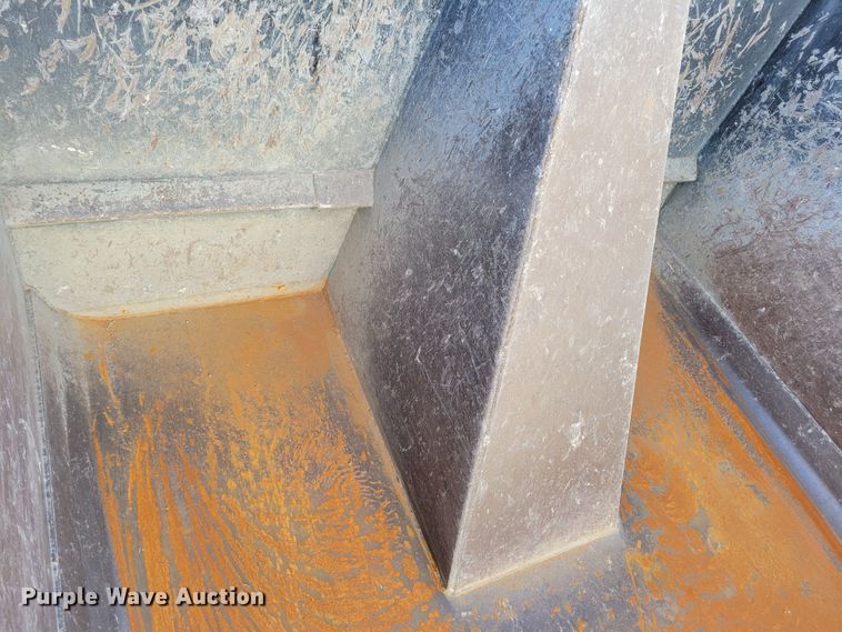 image for item DO4170 2002 Mack CV713 Granite  dump truck