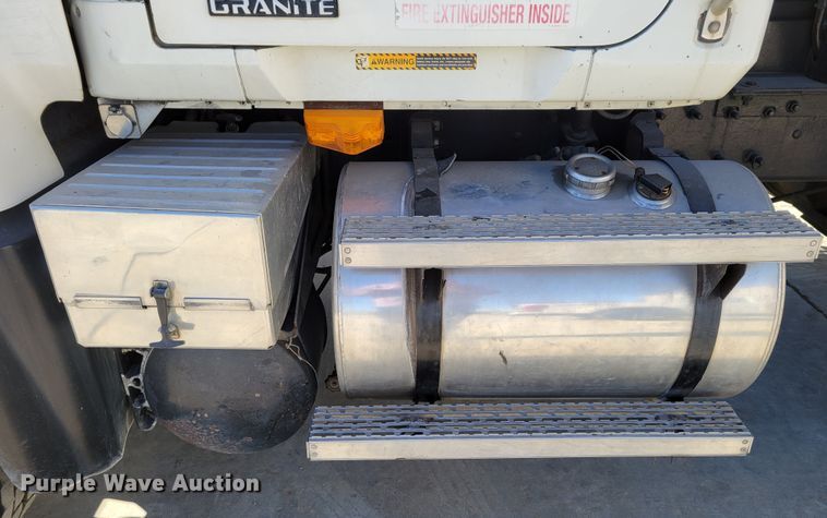 image for item DO4170 2002 Mack CV713 Granite  dump truck