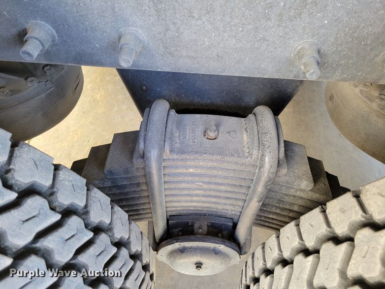 image for item DO4170 2002 Mack CV713 Granite  dump truck