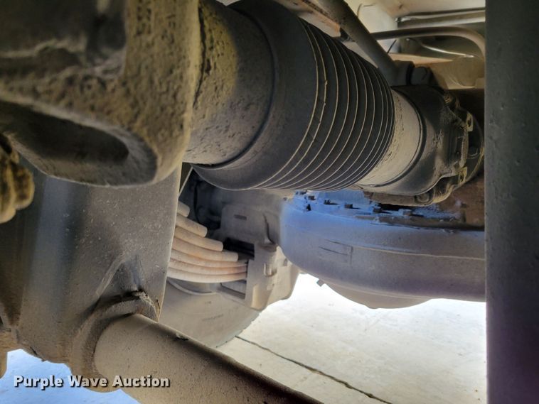 image for item DO4170 2002 Mack CV713 Granite  dump truck