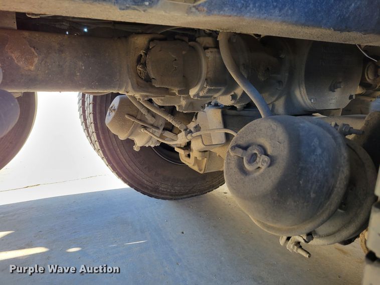 image for item DO4170 2002 Mack CV713 Granite  dump truck