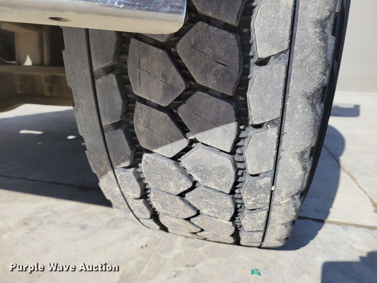 image for item DO4170 2002 Mack CV713 Granite  dump truck