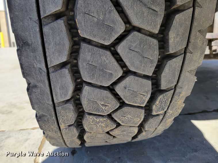 image for item DO4170 2002 Mack CV713 Granite  dump truck