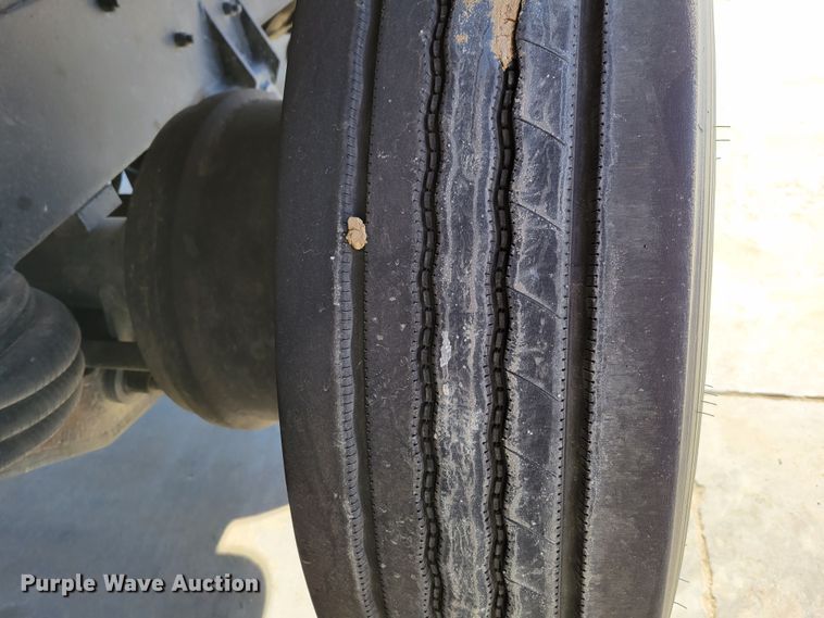 image for item DO4170 2002 Mack CV713 Granite  dump truck