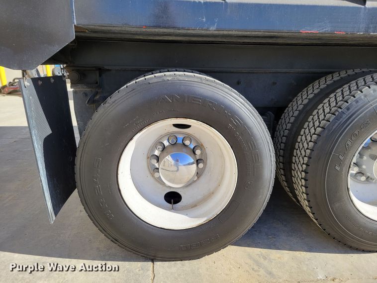 image for item DO4170 2002 Mack CV713 Granite  dump truck