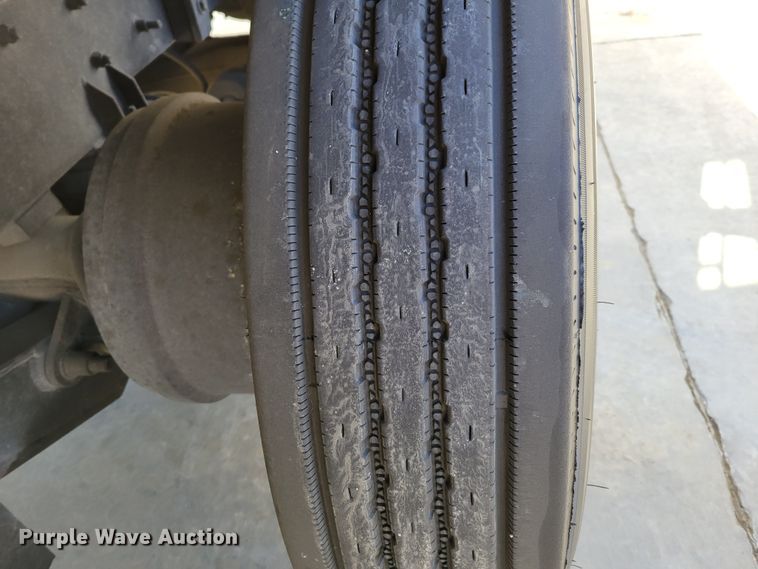 image for item DO4170 2002 Mack CV713 Granite  dump truck