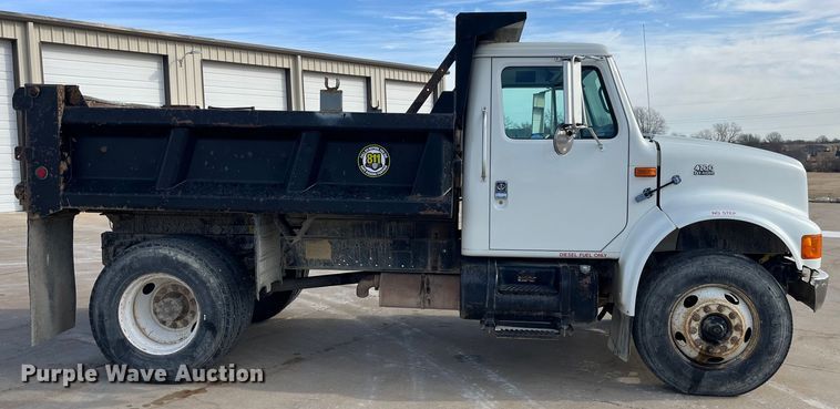 image for item DP0465 1999 International 4700  dump truck