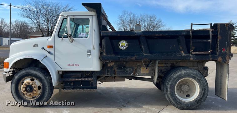image for item DP0465 1999 International 4700  dump truck