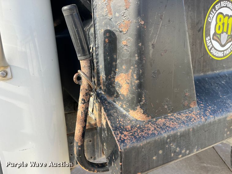 image for item DP0465 1999 International 4700  dump truck