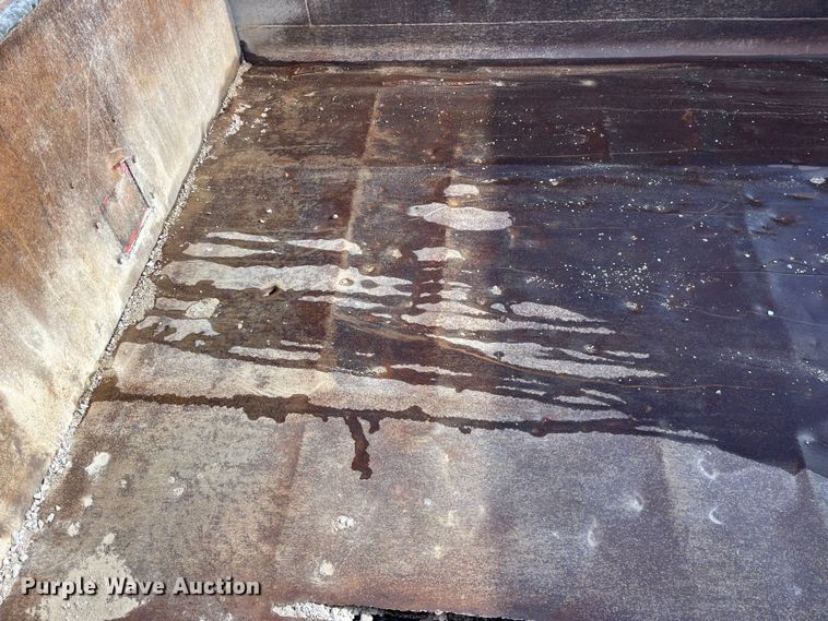 image for item DP0465 1999 International 4700  dump truck