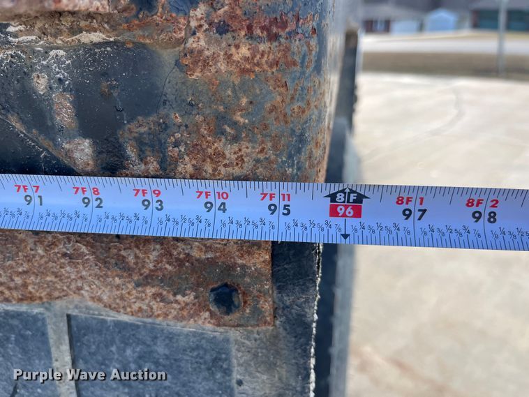 image for item DP0465 1999 International 4700  dump truck