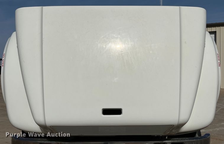 image for item DP0465 1999 International 4700  dump truck