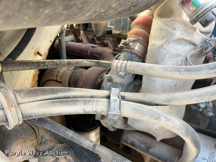 image for item DP0465 1999 International 4700  dump truck