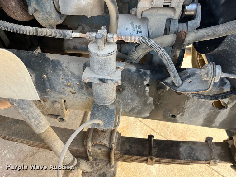 image for item DP0465 1999 International 4700  dump truck