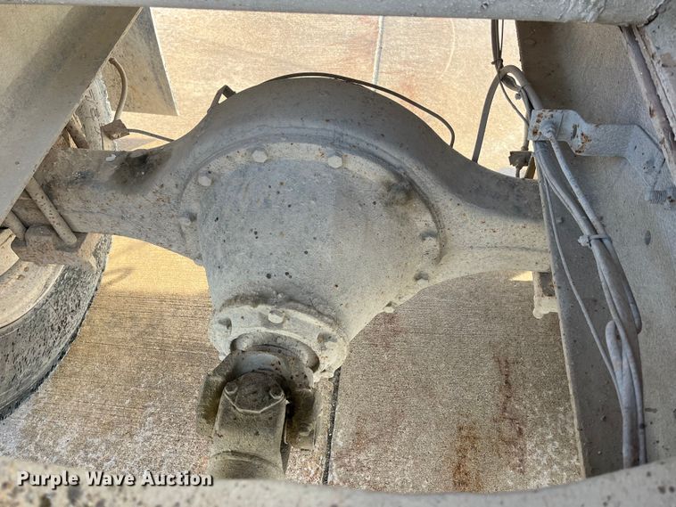 image for item DP0465 1999 International 4700  dump truck