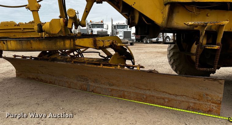 image for item DQ1959 1970 Galion 160 Series L  rigid frame motor grader