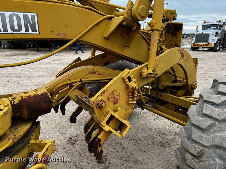 image for item DQ1959 1970 Galion 160 Series L  rigid frame motor grader