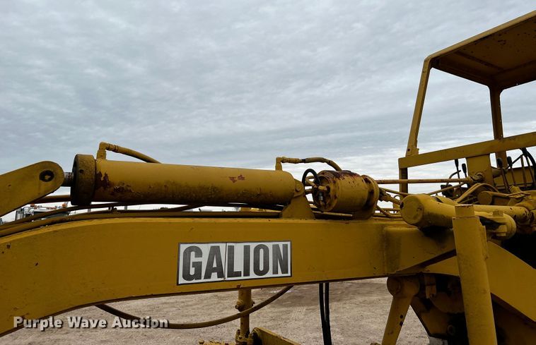 image for item DQ1959 1970 Galion 160 Series L  rigid frame motor grader