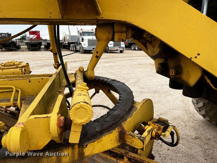 image for item DQ1959 1970 Galion 160 Series L  rigid frame motor grader