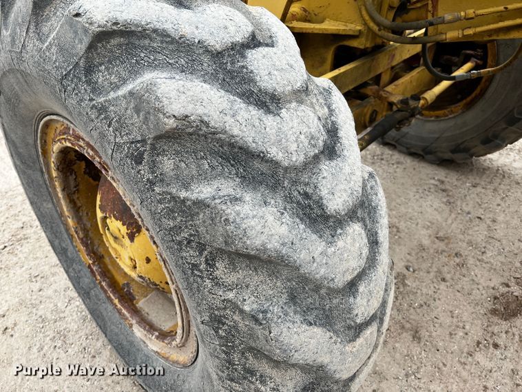 image for item DQ1959 1970 Galion 160 Series L  rigid frame motor grader