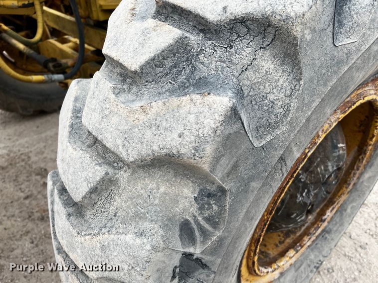 image for item DQ1959 1970 Galion 160 Series L  rigid frame motor grader