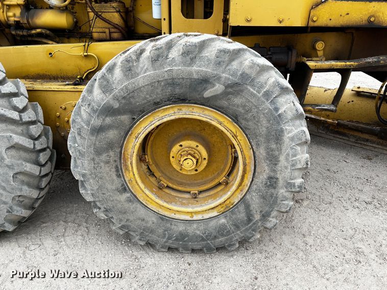 image for item DQ1959 1970 Galion 160 Series L  rigid frame motor grader