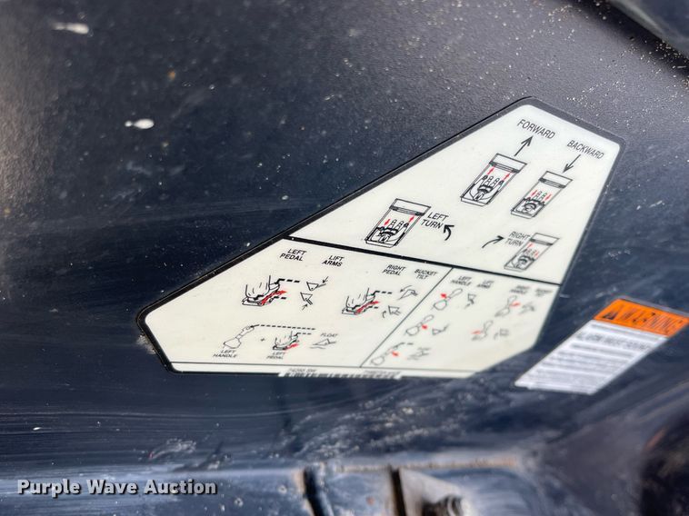 image for item DQ3972 2017 Bobcat S550  skid steer loader