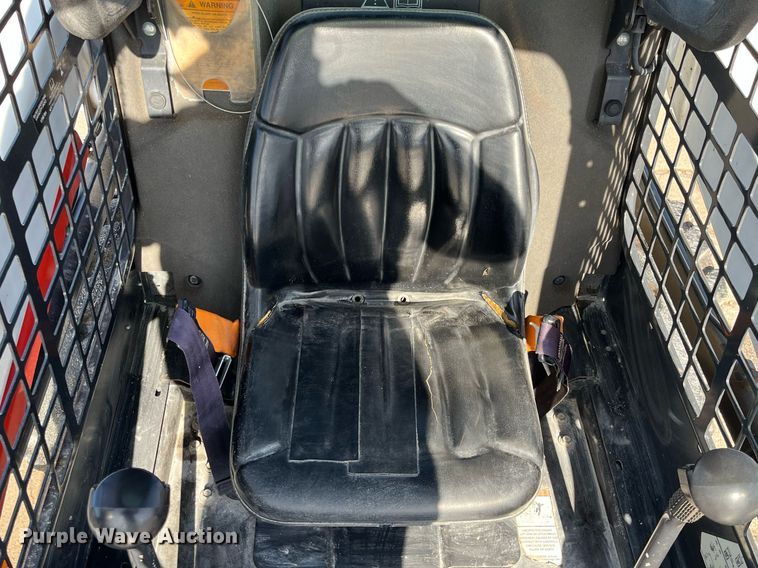 image for item DQ3972 2017 Bobcat S550  skid steer loader