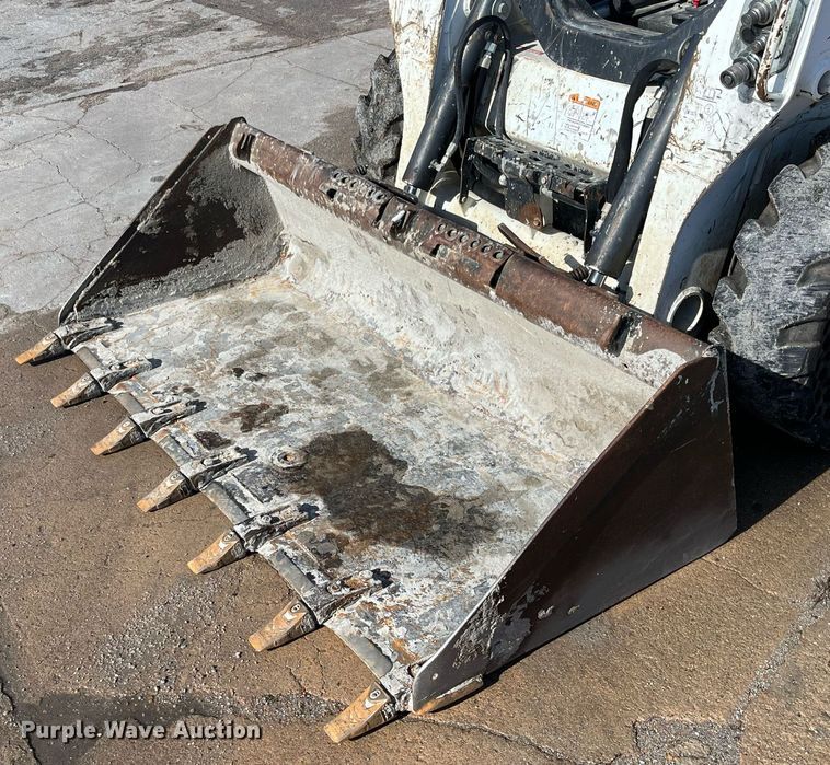 image for item DQ3972 2017 Bobcat S550  skid steer loader