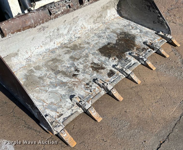 image for item DQ3972 2017 Bobcat S550  skid steer loader