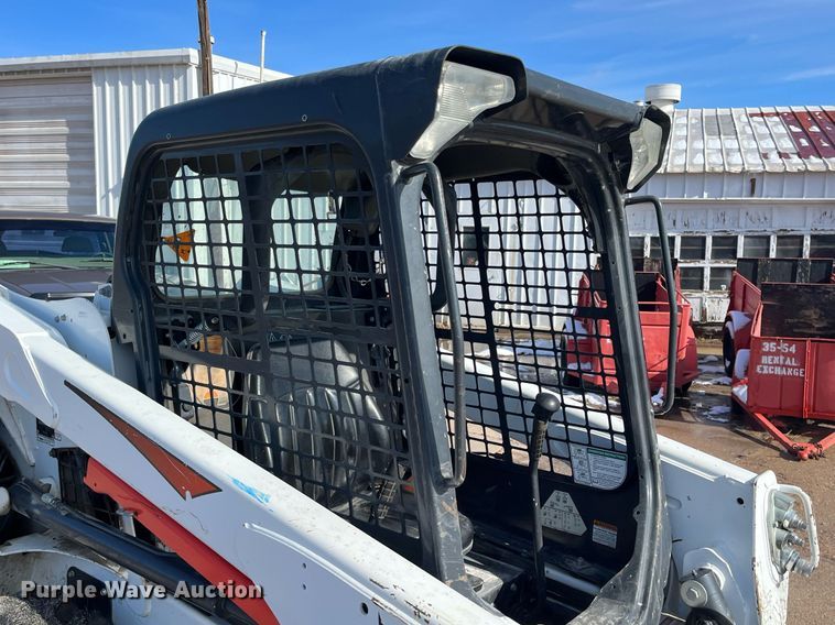 image for item DQ3972 2017 Bobcat S550  skid steer loader