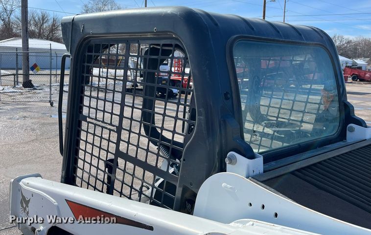 image for item DQ3972 2017 Bobcat S550  skid steer loader