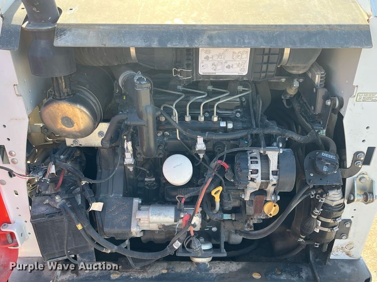 image for item DQ3972 2017 Bobcat S550  skid steer loader