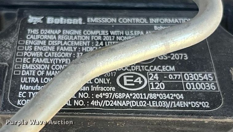 image for item DQ3972 2017 Bobcat S550  skid steer loader