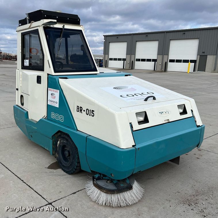 image for item DQ3975 Tennant 800  sweeper