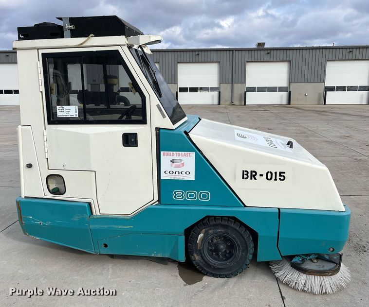 image for item DQ3975 Tennant 800  sweeper