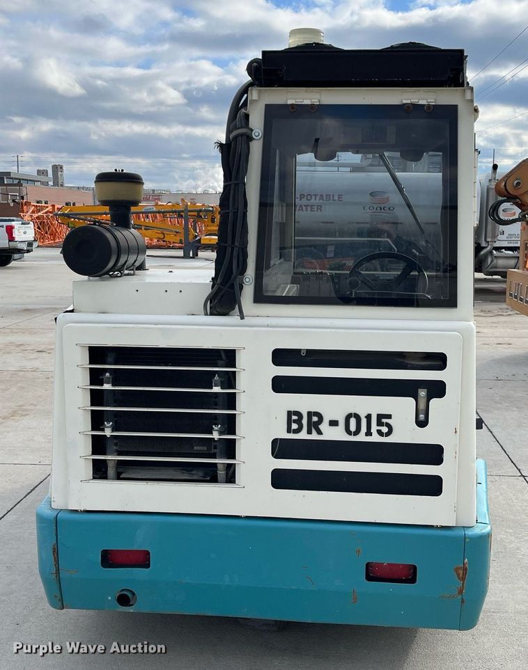 image for item DQ3975 Tennant 800  sweeper