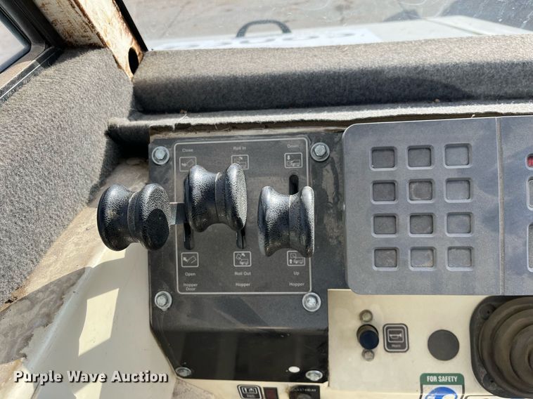 image for item DQ3975 Tennant 800  sweeper