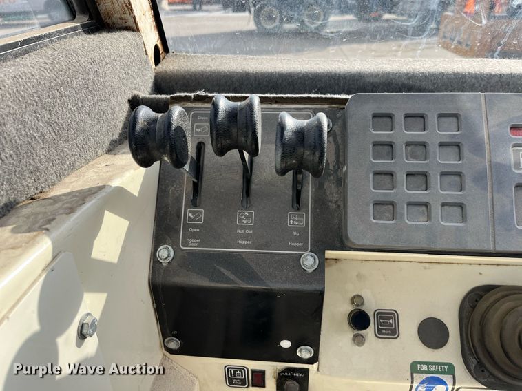 image for item DQ3975 Tennant 800  sweeper